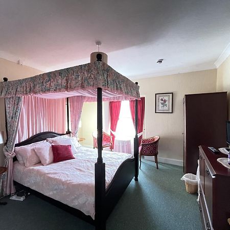 Bed and breakfast White Court Llandudno Extérieur photo