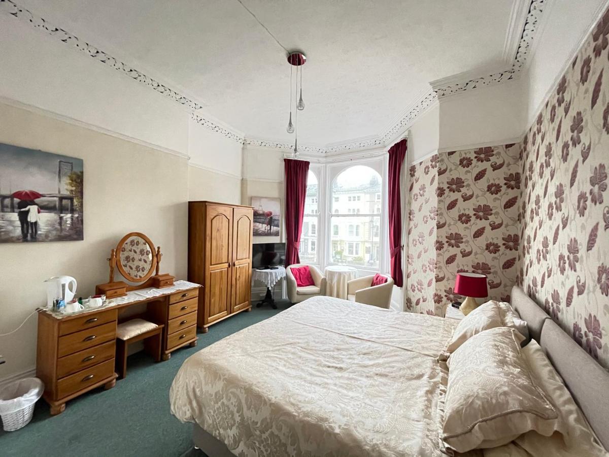 Bed and breakfast White Court Llandudno Extérieur photo
