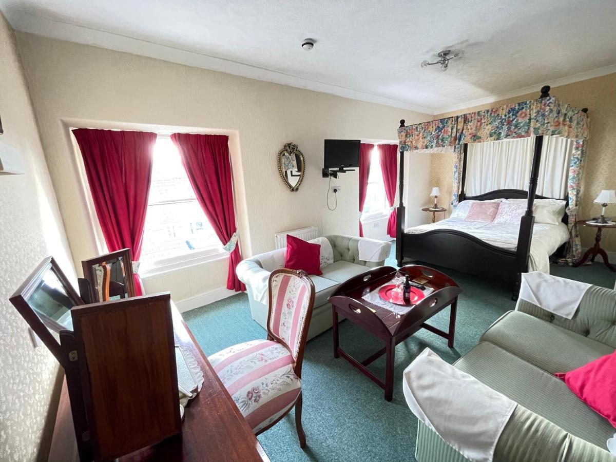 Bed and breakfast White Court Llandudno Extérieur photo