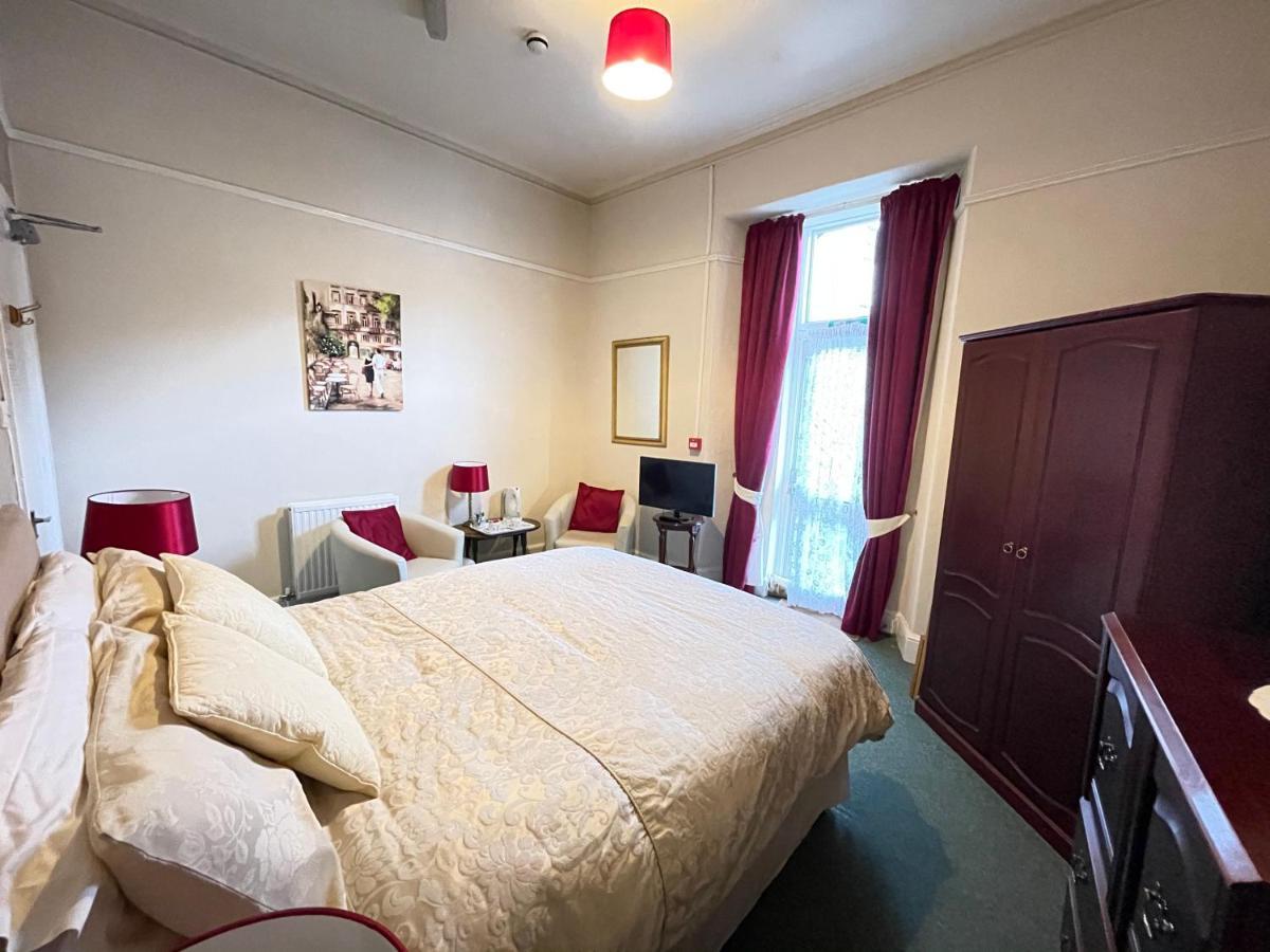 Bed and breakfast White Court Llandudno Extérieur photo