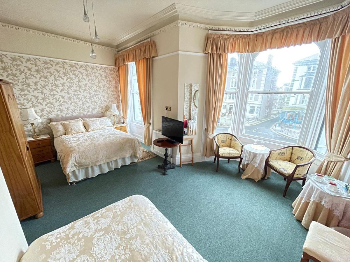 Bed and breakfast White Court Llandudno Extérieur photo