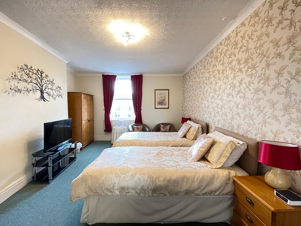 Bed and breakfast White Court Llandudno Extérieur photo