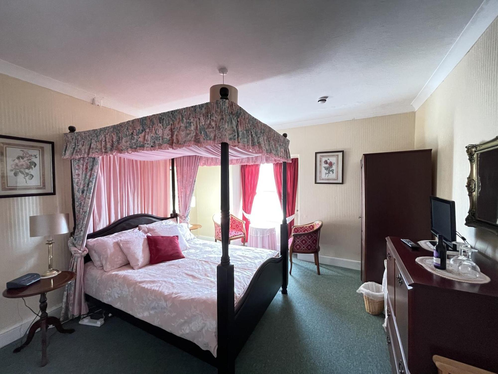 Bed and breakfast White Court Llandudno Extérieur photo