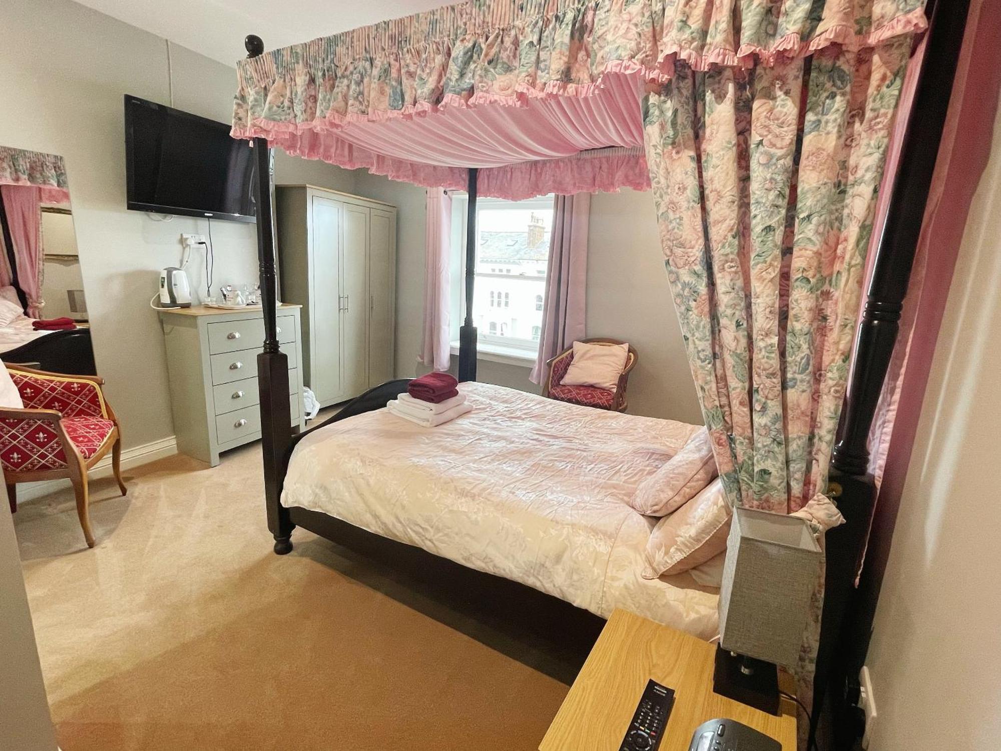 Bed and breakfast White Court Llandudno Chambre photo
